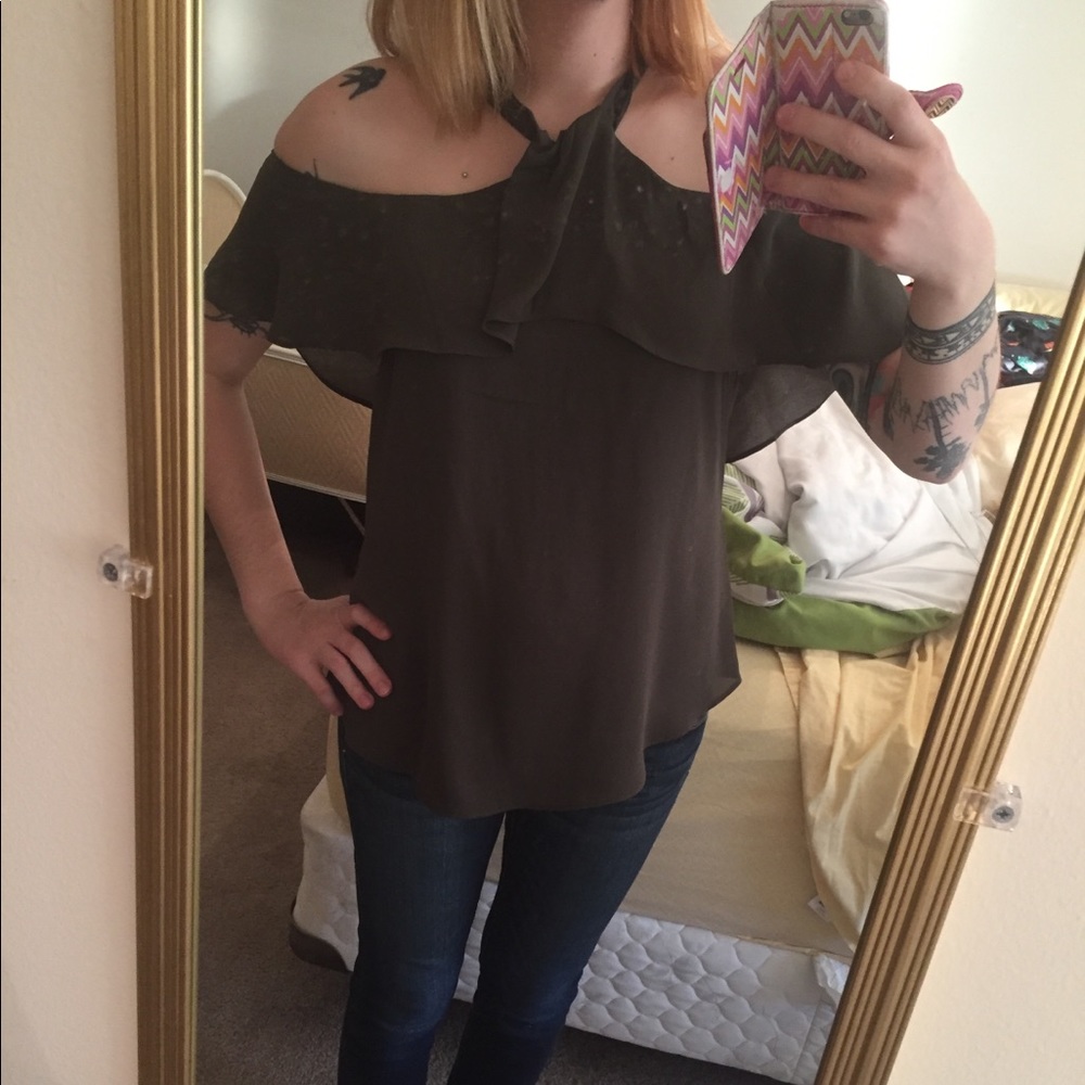 Olive green short sleeve top